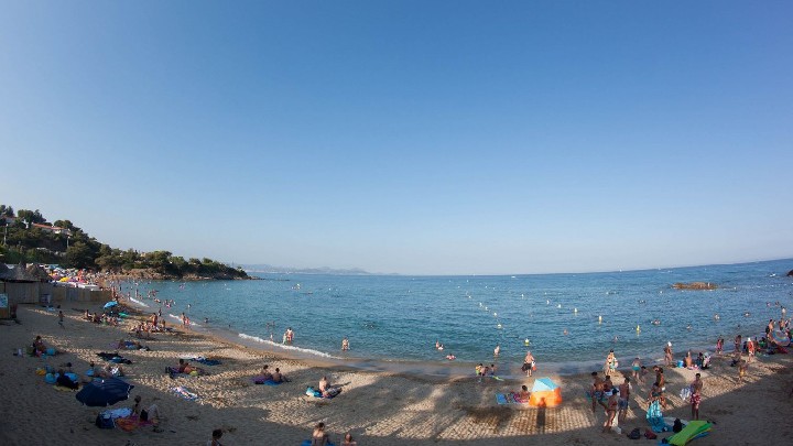 Pause baignade à la plage de la Gallarde - Circuit vélo 